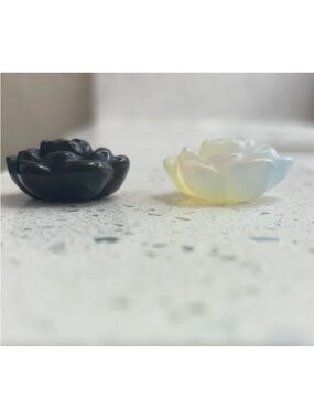 Lotus Flower Cabochons - Black and Opalescent